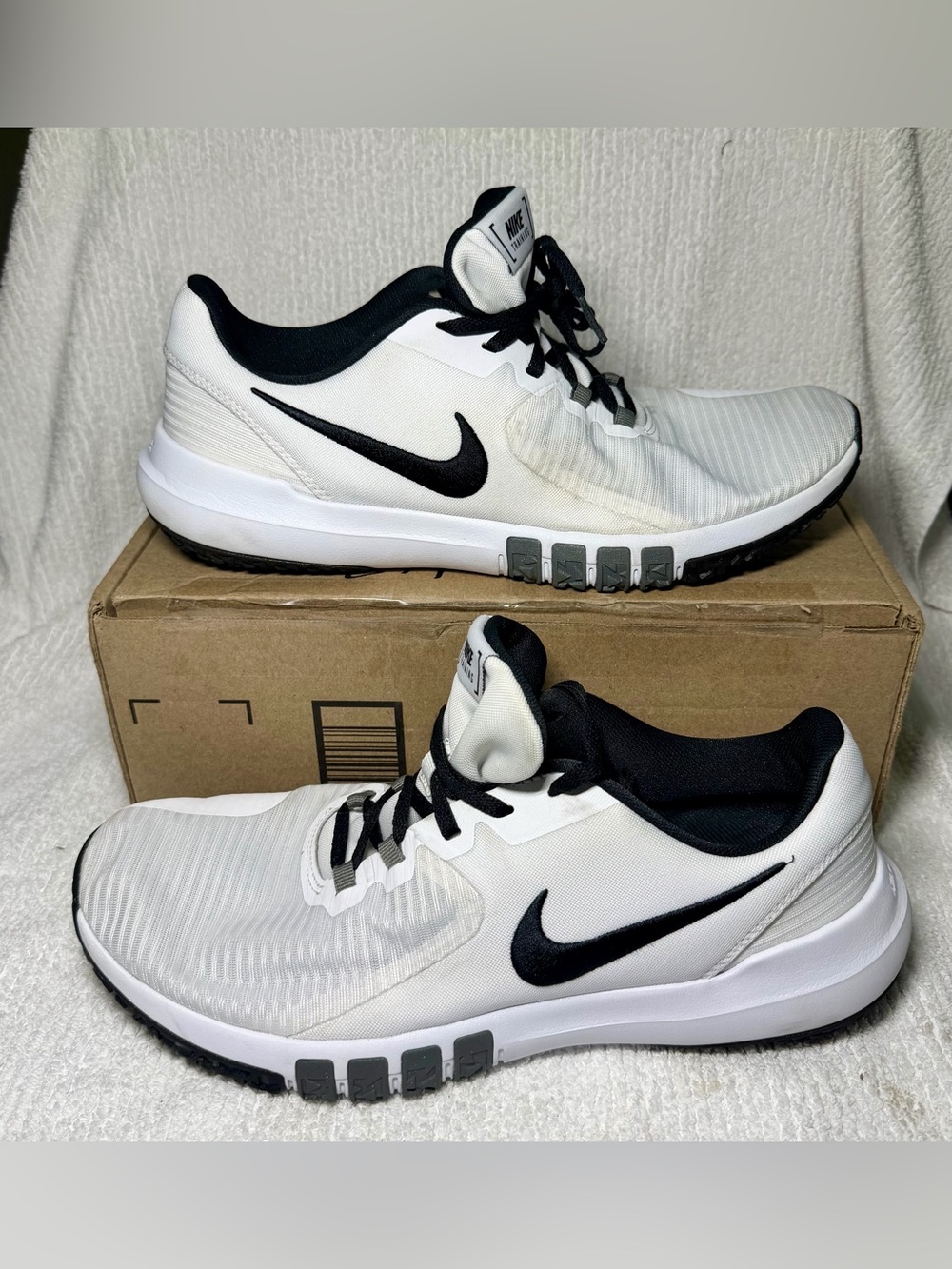 Nike Flex Control 4 Men’s Size 12 White Black Grey Training Shoes CD0197-100
